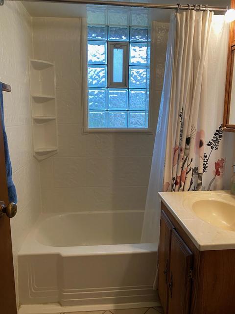 610 Edgebrook Ter, Elgin, IL 60120 photo 8