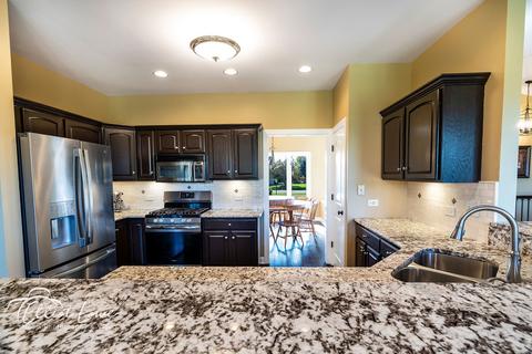 820 Ember Ln, Spring Grove, IL 60081 photo 21