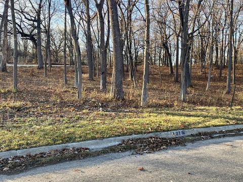 1670 Airdrie Ln, Hoffman Estates, IL 60192 photo 1