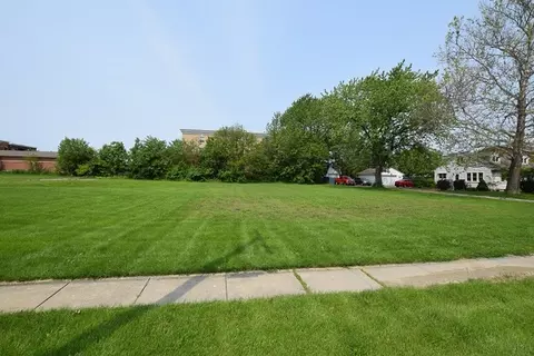230 N White St, Frankfort, IL 60423