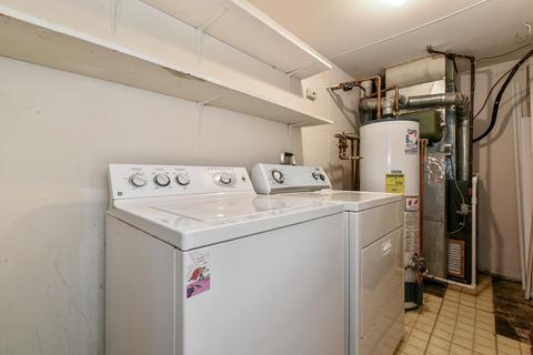 563 Forum Dr, Roselle, IL 60172 photo 9