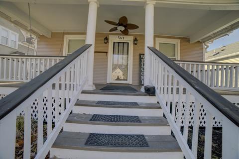 551 E Locust St, Watseka, IL 60970 photo 4