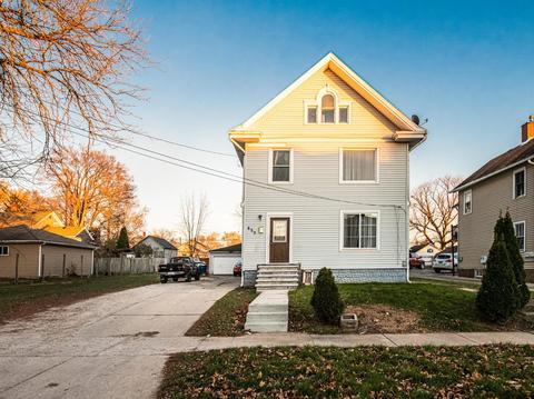 629 N Root St, Aurora, IL 60505 photo 1