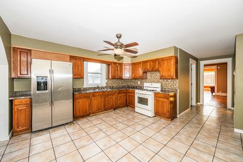 629 N Root St, Aurora, IL 60505 photo 10