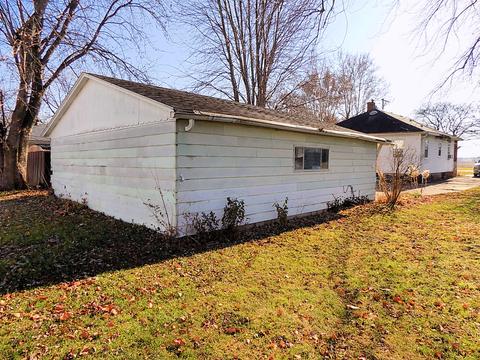 910 E 12th St, Streator, IL 61364 photo 4