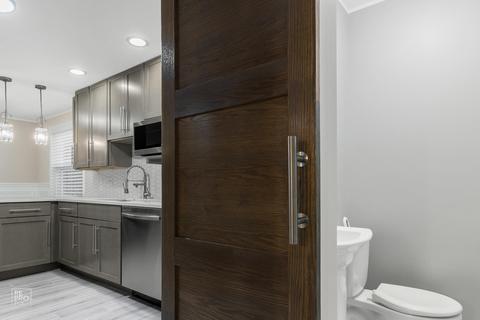 10011 S Artesian Ave, Chicago, IL 60655 photo 8