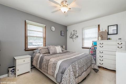 5221 Victor Dr, Mchenry, IL 60050 photo 9