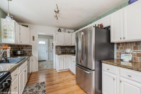 5221 Victor Dr, Mchenry, IL 60050 photo 5