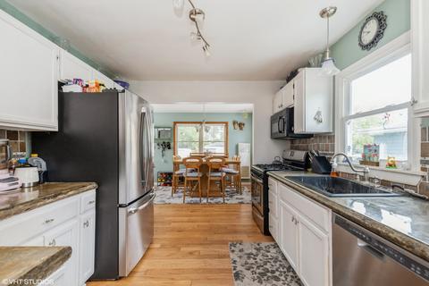 5221 Victor Dr, Mchenry, IL 60050 photo 4