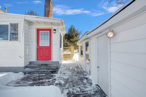 1 E Willow Dr, Round Lake Park, IL 60073 photo 3