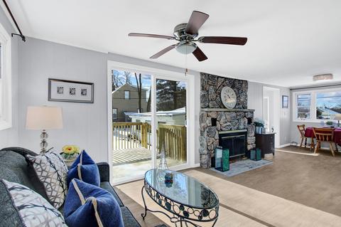 1 E Willow Dr, Round Lake Park, IL 60073 photo 21