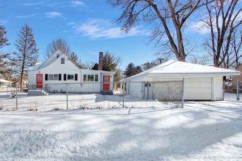 1 E Willow Dr, Round Lake Park, IL 60073 photo 1