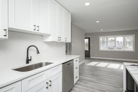 594 Frederick Ln, Hoffman Estates, IL 60169 photo 7