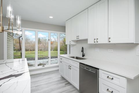 594 Frederick Ln, Hoffman Estates, IL 60169 photo 9