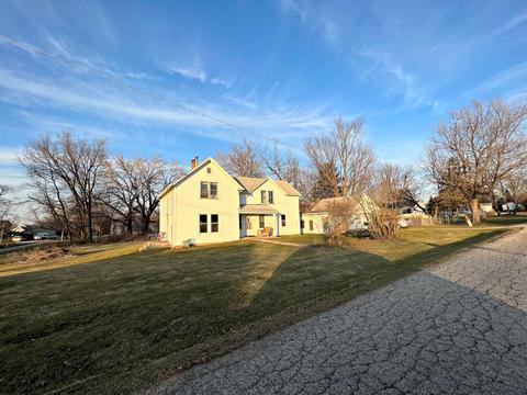23908 Dana St, Chemung, IL 60033 photo 1