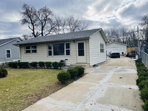 1435 Summit Ave, Aurora, IL 60505 photo 2