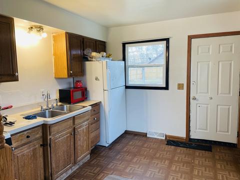 1435 Summit Ave, Aurora, IL 60505 photo 6