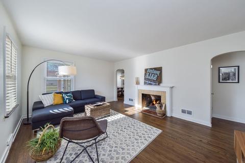 349 E Harrison Ave, Wheaton, IL 60187 photo 3