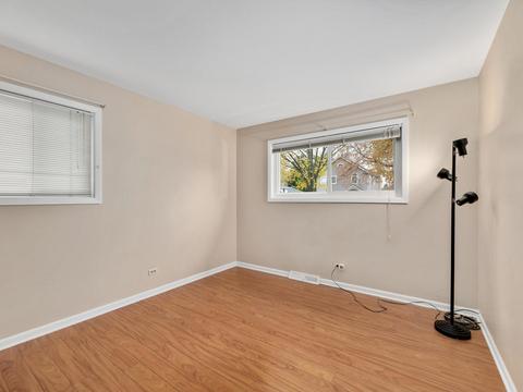 461 Farthing Ln, Des Plaines, IL 60016 photo 11