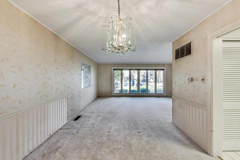 3303 Saint James St, Rolling Meadows, IL 60008 photo 8