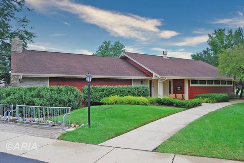 1057 Deerpath Ct #B2, Wheeling, IL 60090 photo 4