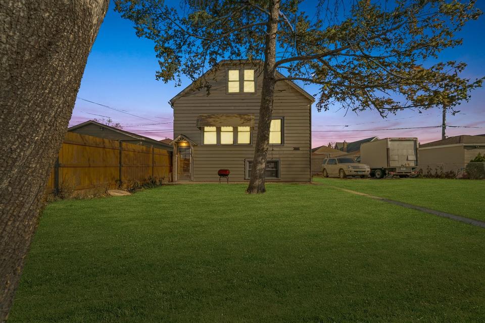 4549 S Harding Ave, Chicago, IL 60632 30 Photos MLS