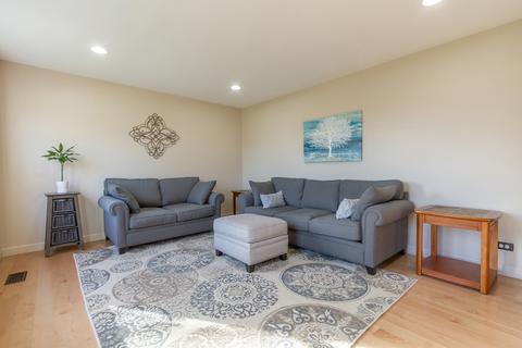 1168 S Appletree Ln, Bartlett, IL 60103 photo 5