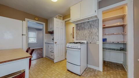 900 Carr St, Elgin, IL 60123 photo 5