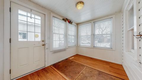 900 Carr St, Elgin, IL 60123 photo 11