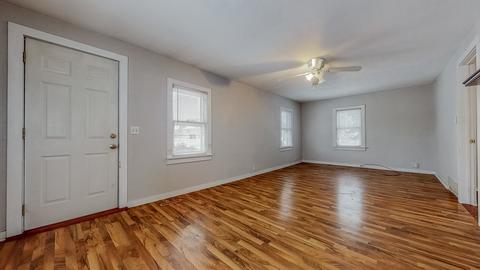 900 Carr St, Elgin, IL 60123 photo 3