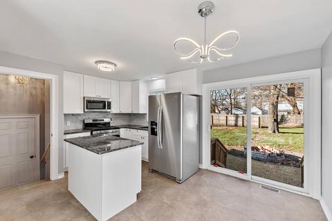 15838 Trumbull Ave, Markham, IL 60428 photo 2