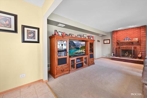 816 Edgewater Dr, Minooka, IL 60447 photo 6