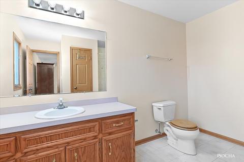 816 Edgewater Dr, Minooka, IL 60447 photo 11
