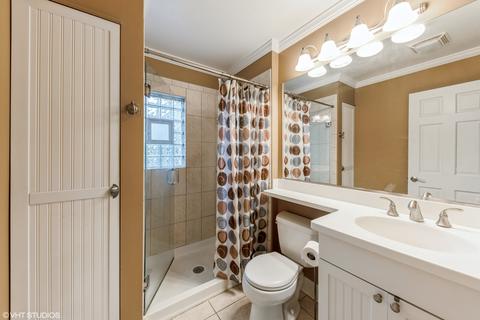 970 E Forest Ave, Des Plaines, IL 60018 photo 12