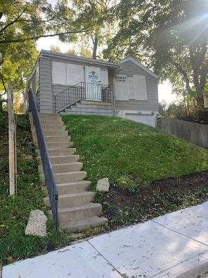 325 Ball St, Elgin, IL 60123 photo 1