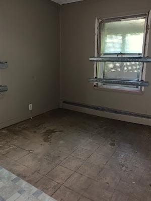 325 Ball St, Elgin, IL 60123 photo 3