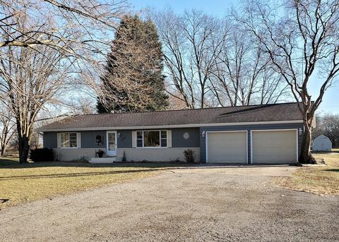 1209 E 3rd St, Prophetstown, IL 61277 photo 1