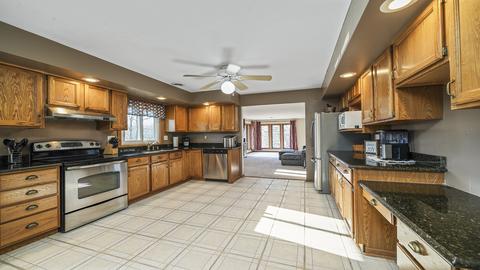 143 S Maple Ave, Byron, IL 61010 photo 21