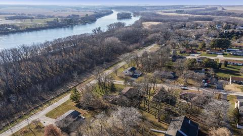 143 S Maple Ave, Byron, IL 61010 photo 9