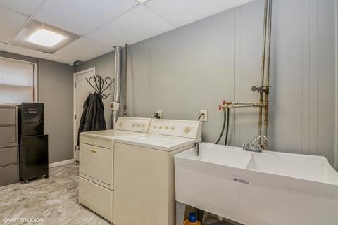 14101 S Manistee Ave, Burnham, IL 60633 photo 6
