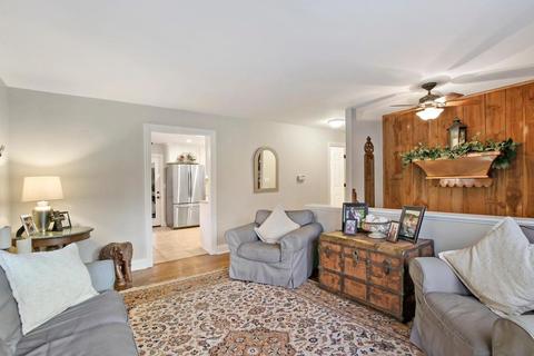 127 Valley Dr, Oakwood Hills, IL 60013 photo 3