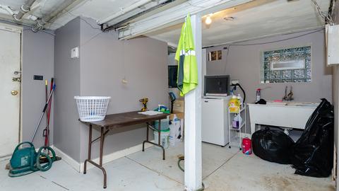7654 S Champlain Ave, Chicago, IL 60619 photo 12