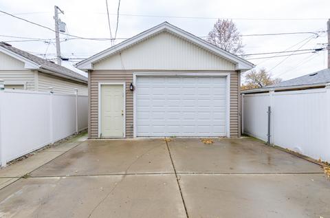 7335 W 61st Pl, Summit, IL 60501 photo 4