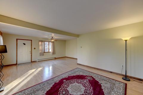 23135 Schulze Ln, Steger, IL 60475 photo 12
