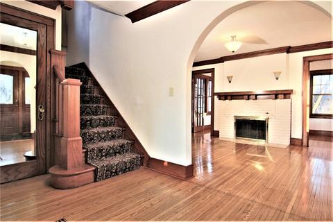29 E 6th Ave, Naperville, IL 60563 photo 3