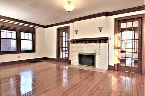 29 E 6th Ave, Naperville, IL 60563 photo 4