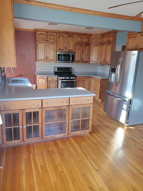 1107 N Eagle St, Naperville, IL 60540 photo 2