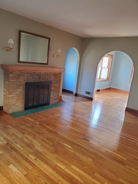 1107 N Eagle St, Naperville, IL 60540 photo 3