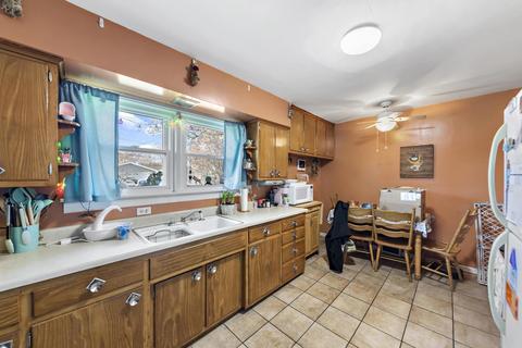 733 N Kennedy Dr, Kankakee, IL 60901 photo 4