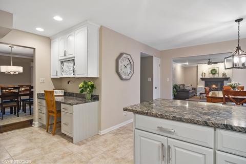 5501 Groveside Ln, Rolling Meadows, IL 60008 photo 8
